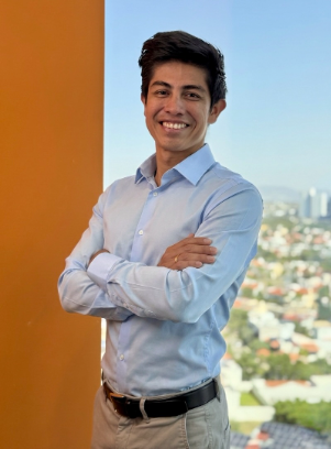 Alberto Martínez Uc